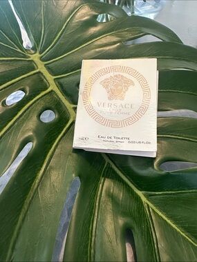 Versace Eros Pour Femme Eau de Toilette Mini  .03 oz